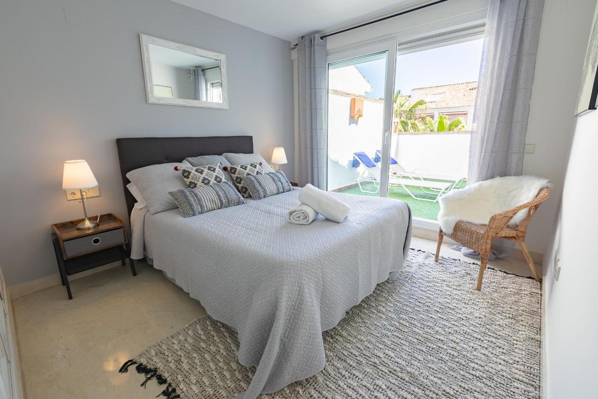 Vacation Marbella I Las Canas Beachfront Haven, Sea View, Jacuzzi, Golden Mile, Duplex Penthouse, 24-7 Security Διαμέρισμα Εξωτερικό φωτογραφία